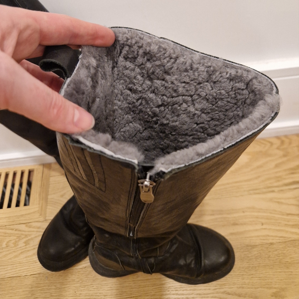 Dwarves leather black knee high warm winter boots, faux fur lining, size 8 eu 39